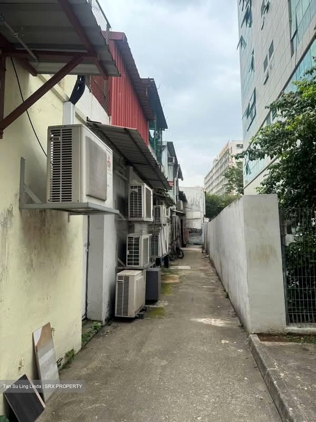 Sims Avenue (D14), Shop House #606809511